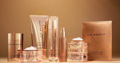 La nuova linea di make-up J Lo Beuaty firmata da Jennifer Lopez collezione make -up J Lo Beauty